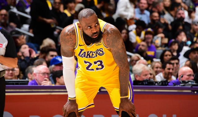 詹姆斯谈生涯至今的心态：无法预测自己的成就 努力发挥全部潜力